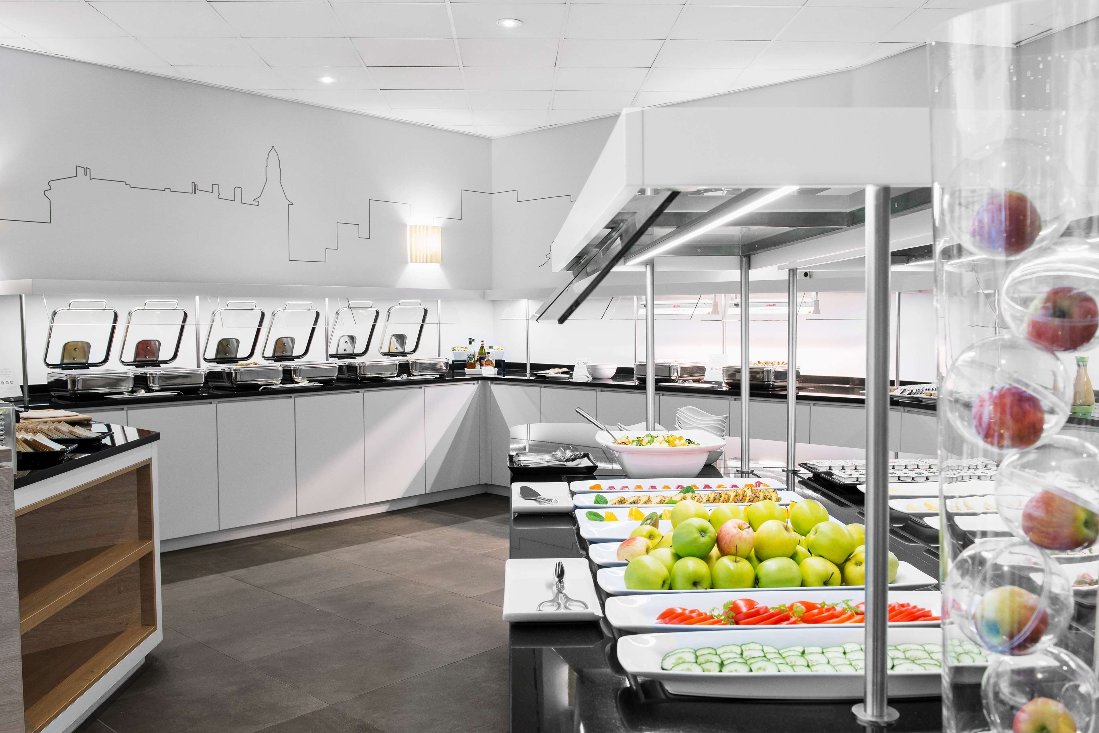 Daily buffet breakfast for a fee