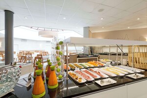 Daily buffet breakfast for a fee