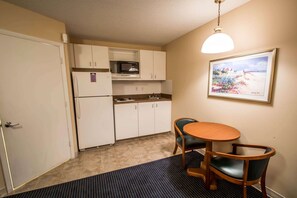 Room, 1 King Bed, Non Smoking