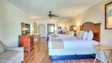 Deluxe Room, Partial Oceanview, 2 Queen Beds, Balcony