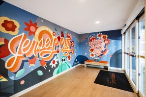 Interior entrance - Sonesta Simply Suites Jersey City (Jersey City)