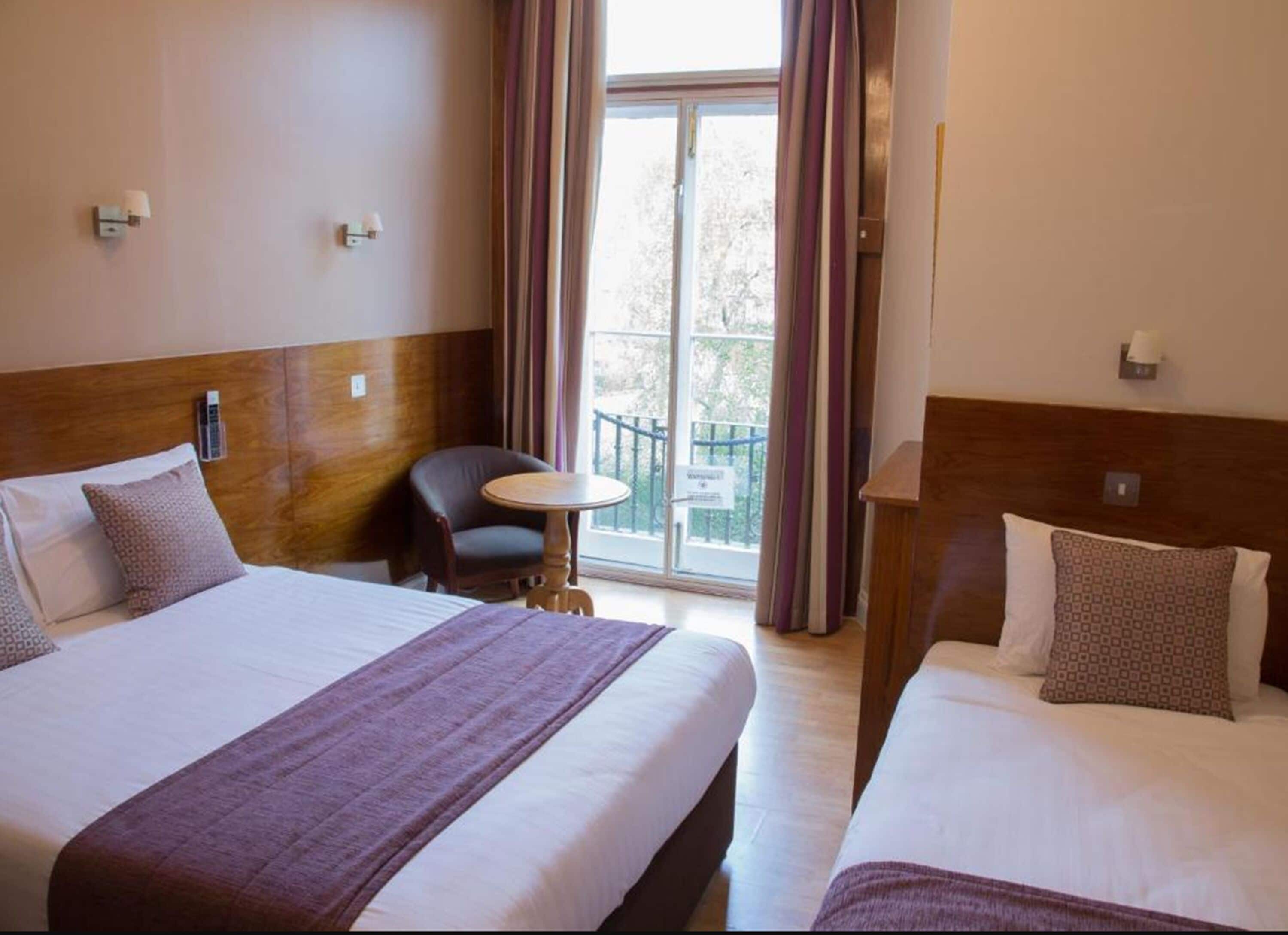 双人房, 花园景观 | 客房内保险箱、遮光窗帘、免费 WiFi、床单