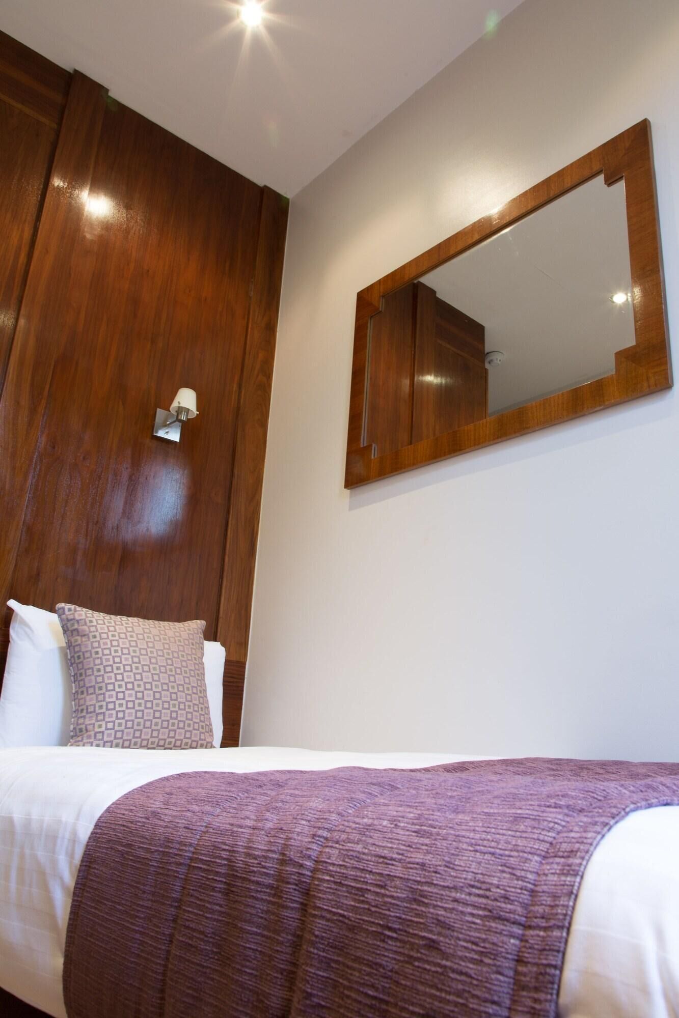 Coffres-forts dans les chambres, rideaux occultants, Wi-Fi gratuit