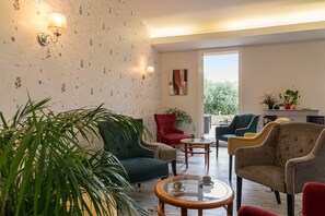 Lobby-Lounge