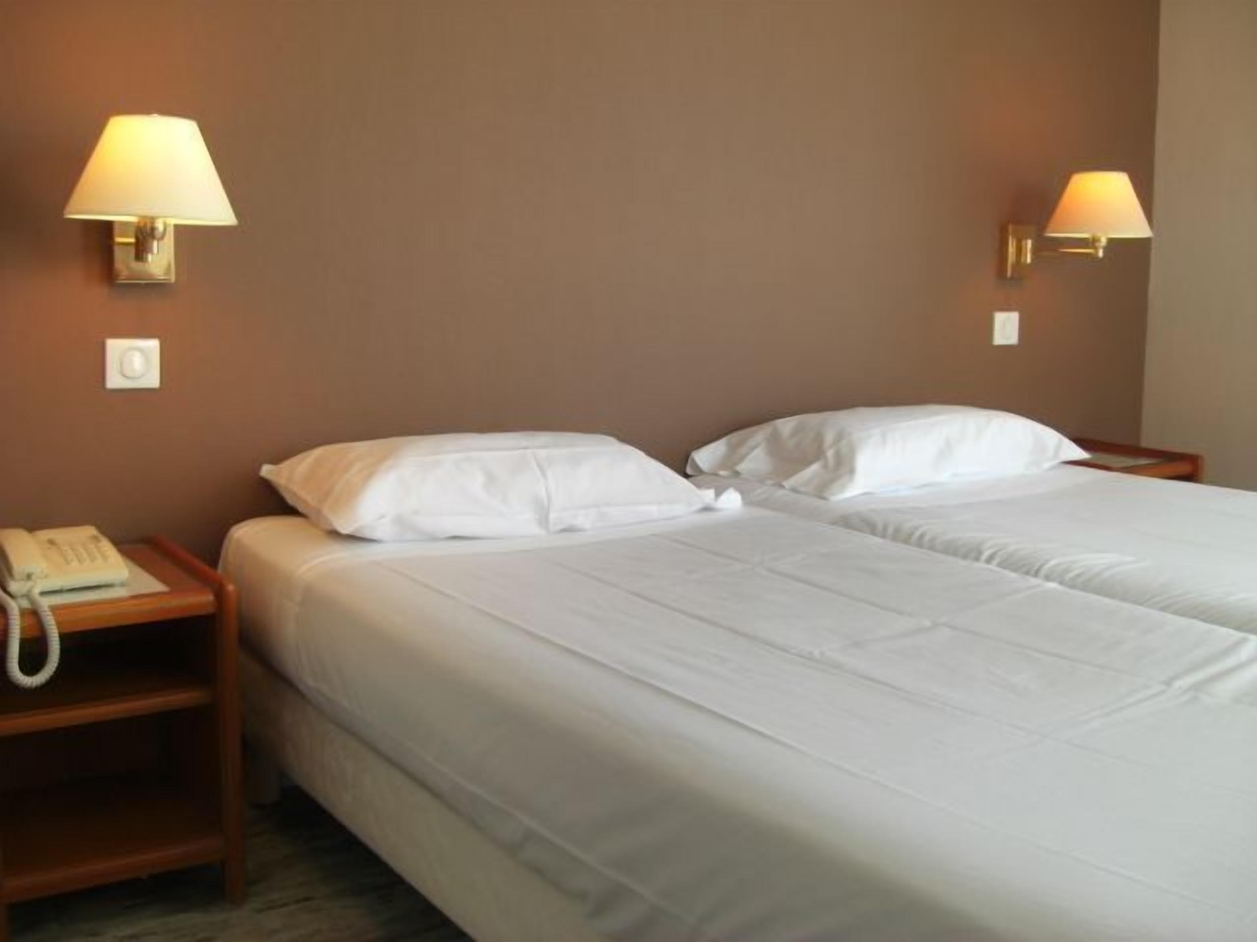 in-room safe, soundproofing, iron/ironing board, free wifi