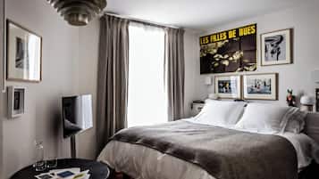 Premium bedding, pillowtop beds, minibar, in-room safe