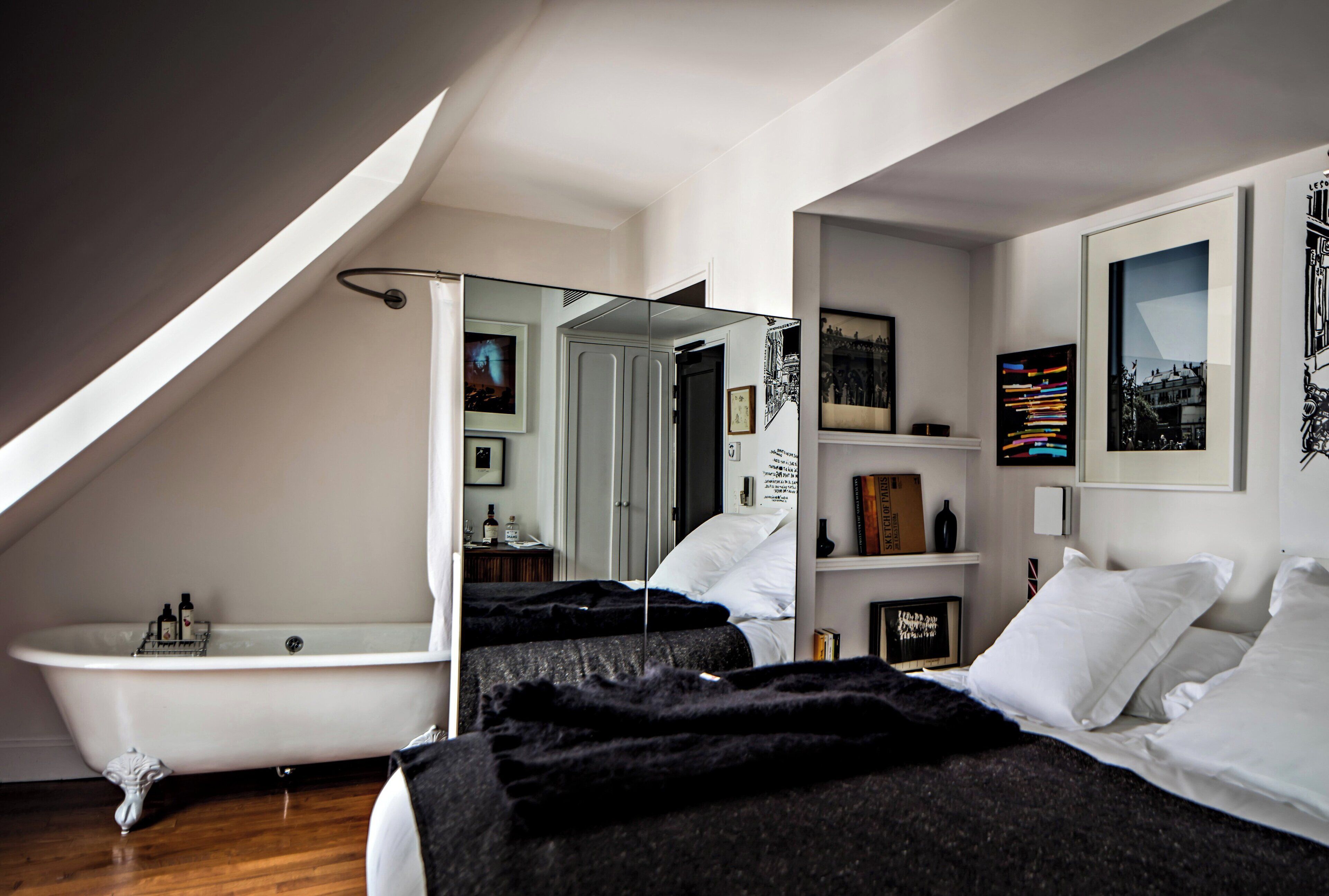 premium bedding, pillow-top beds, minibar, in-room safe