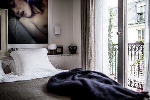 Room, 1 King Bed (Pigalle 21) - Le Pigalle, a Member of Design Hotels (Paris)