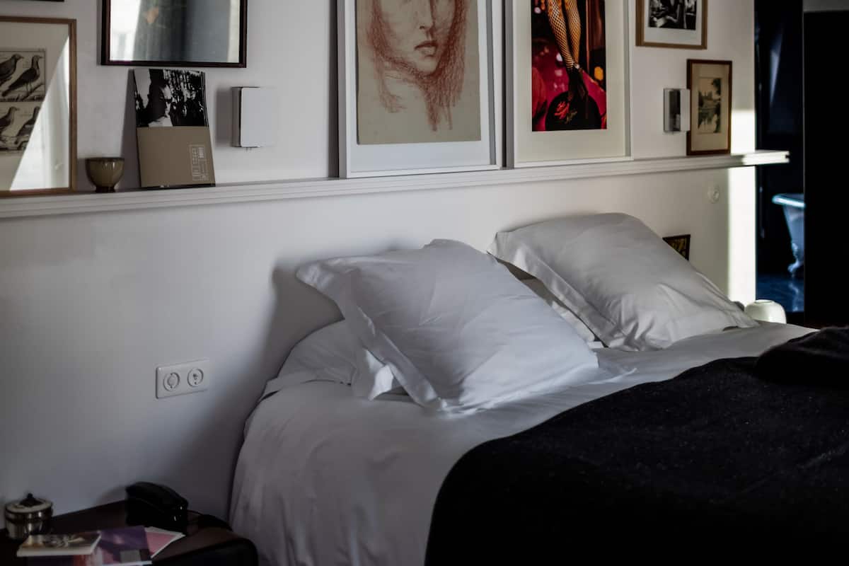 Room (Pigalle 35)