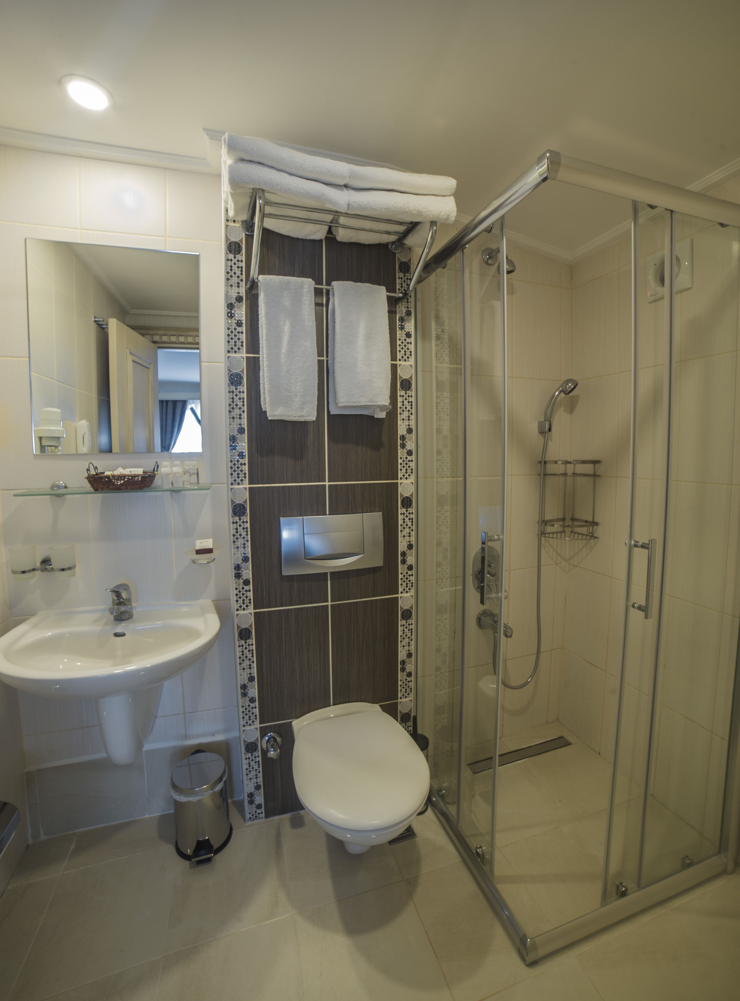 shower, free toiletries, hair dryer, slippers