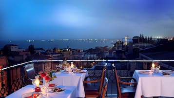 Breakfast, lunch, dinner served; sea views