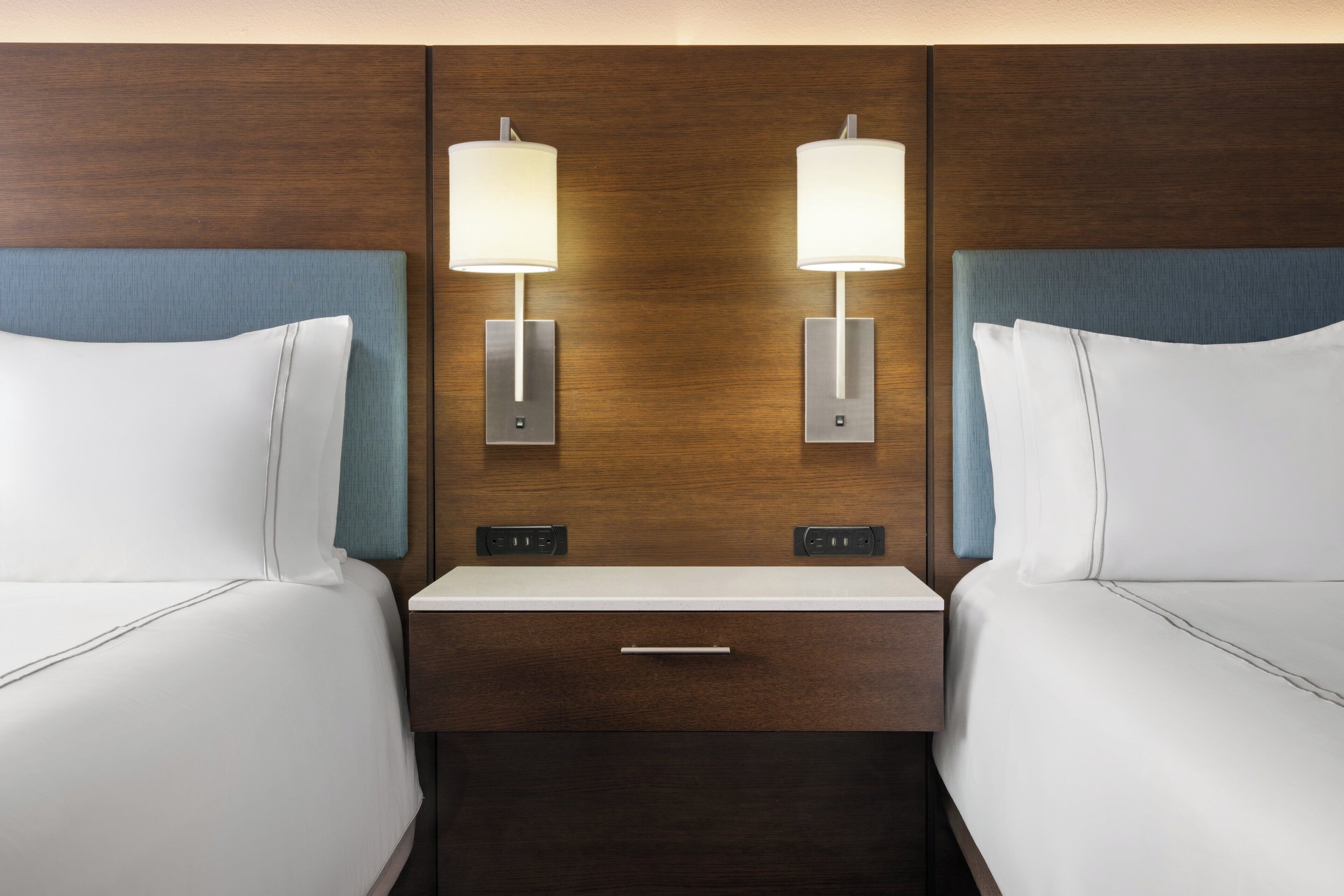 Hypo-allergenic bedding, in-room safe, desk, blackout drapes