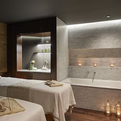 Couples treatment rooms, sauna, hot tub, steam room, body treatments