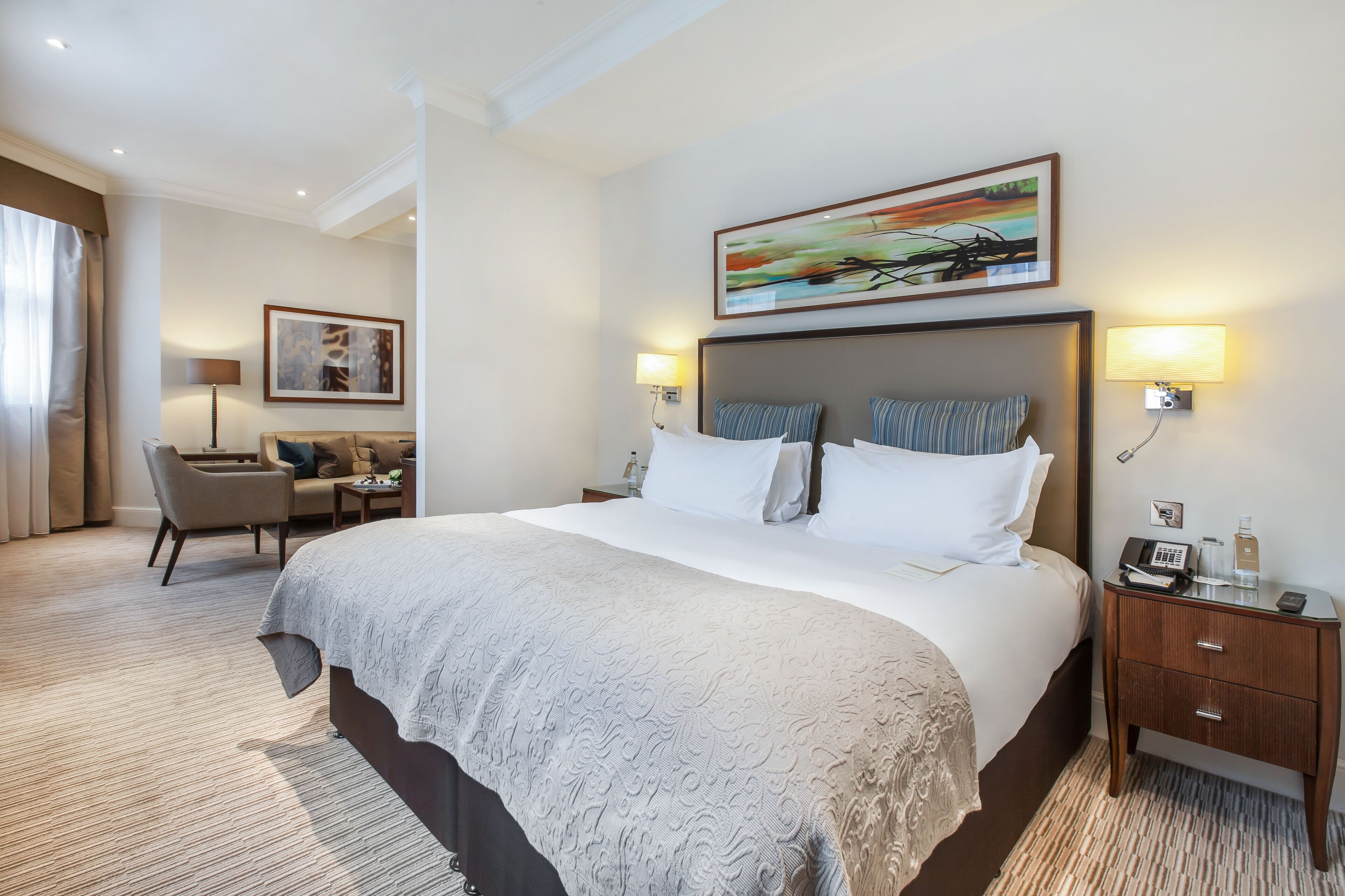 Phòng Suite Executive, 1 giường cỡ king (Studio) | Bộ đồ giường kháng dị ứng, két bảo mật tại phòng, bàn 