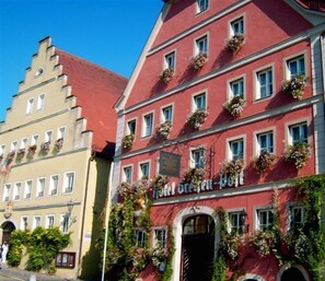 Exterior - Romantik Hotel Greifen-Post (Feuchtwangen)