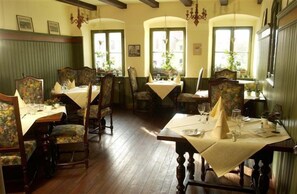 Der serveres morgenmad, frokost og aftensmad