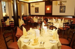 Ze serveren er ontbijt, lunch en diner 