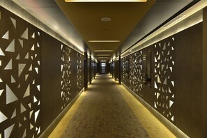 DIPLOMATIC SUITE CLUB FLOOR | 高級寝具、ミニバー、セーフティボックス (室内)、デスク
