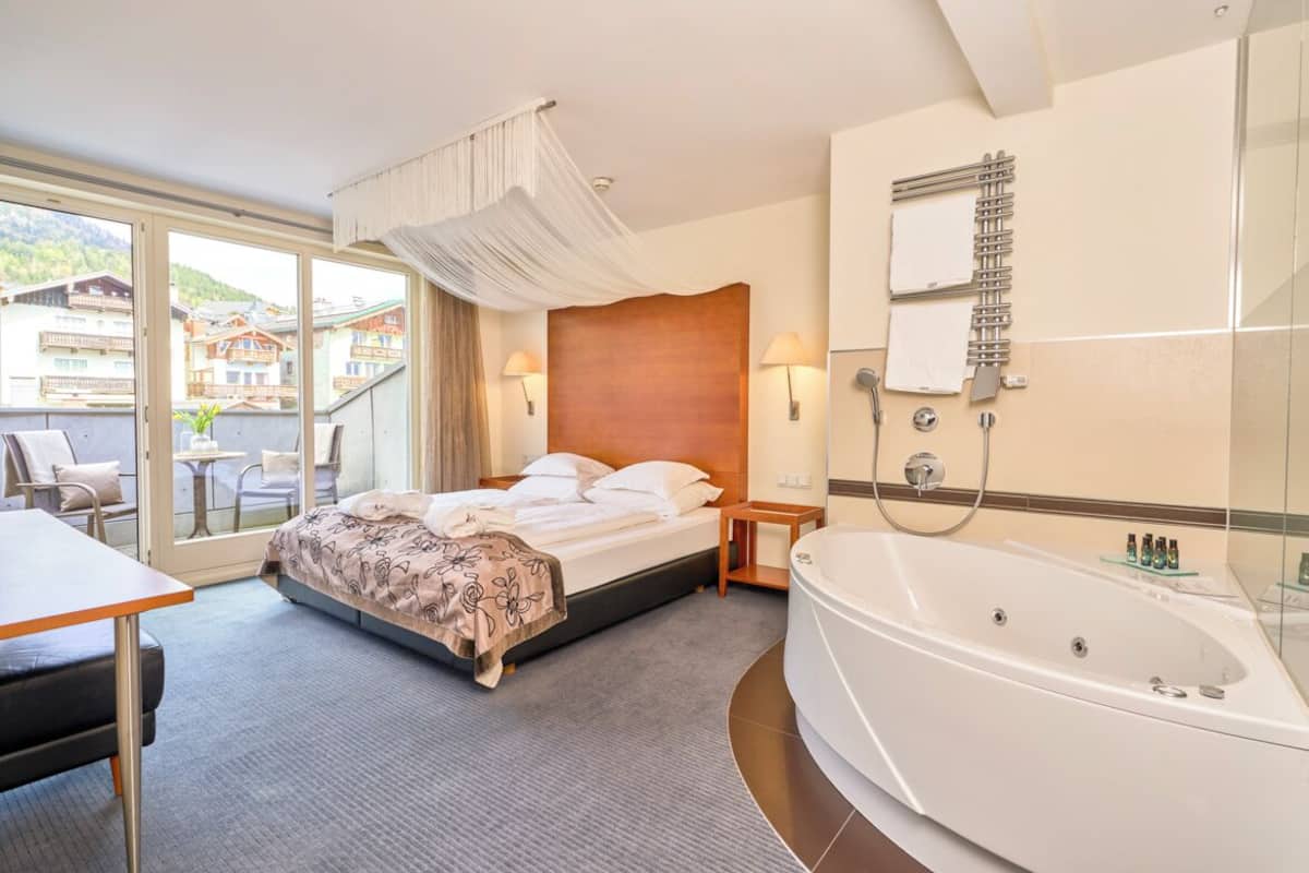 Hypo-allergenic bedding available, minibar, in-room safe, desk