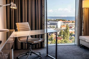 Superior-Zimmer, 1 Doppelbett, Nichtraucher | Hochwertige Bettwaren, Zimmersafe, Schreibtisch, Verdunkelungsvorhänge