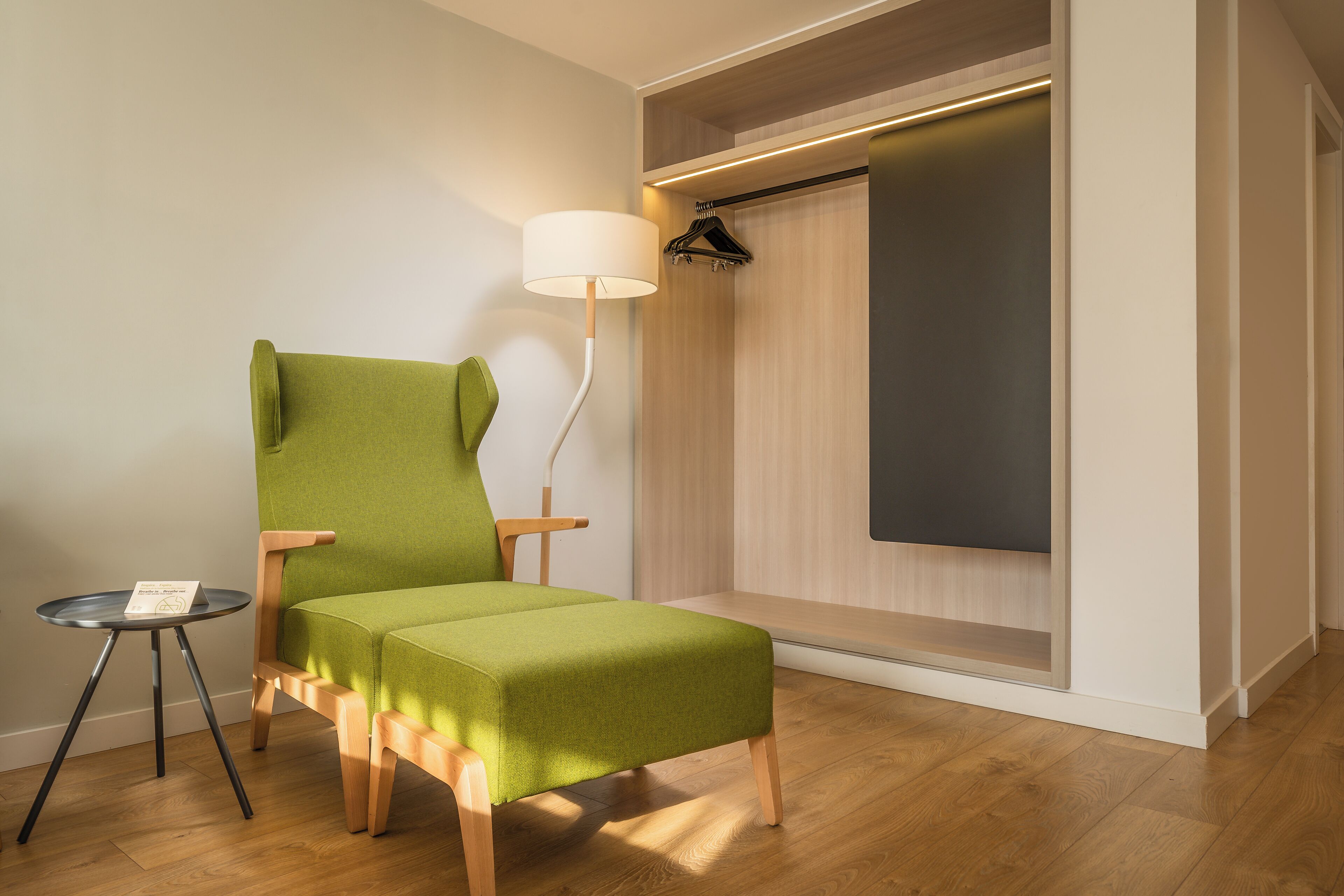 1 bedroom, down duvets, minibar, in-room safe