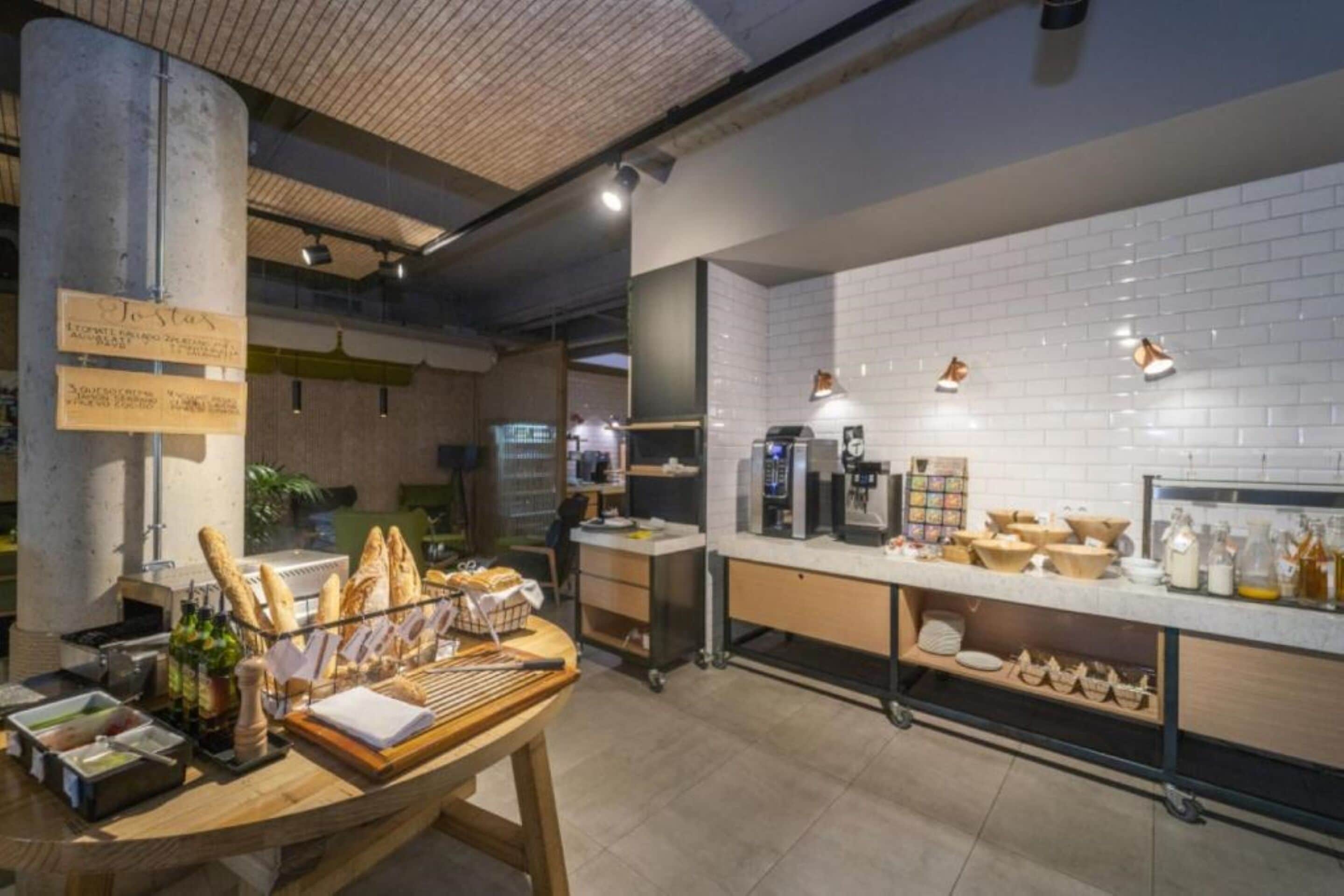 Dagelijks ontbijtbuffet (EUR 18 per persoon)