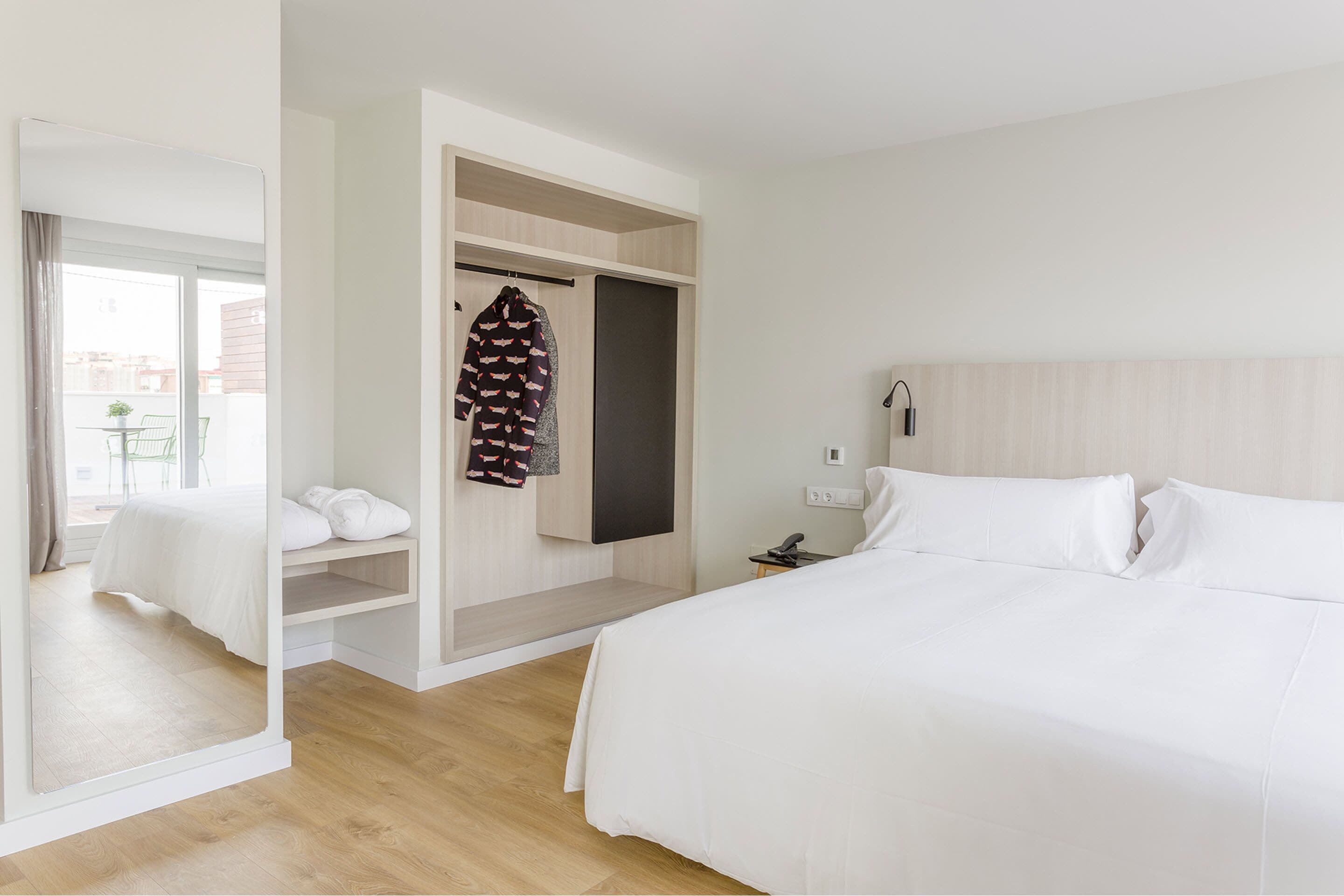 junior suite, terrace | 1 bedroom, down duvets, minibar, in-room safe