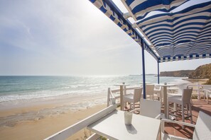 Beach bar