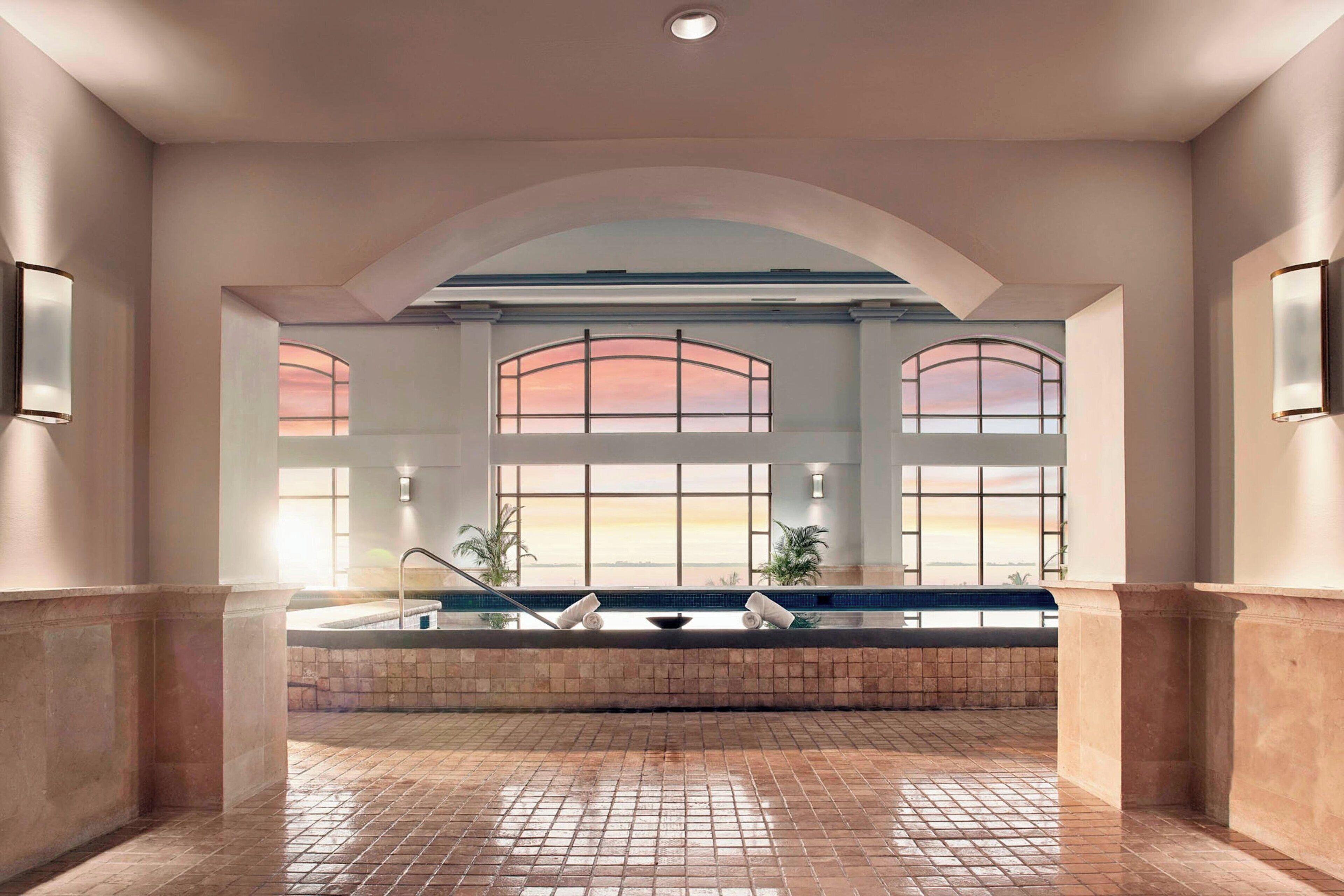 Piscine couverte, 3 piscines extérieures