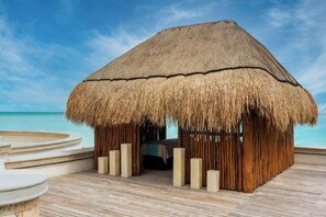 On the beach - JW Marriott Cancun Resort & Spa (Cancun)