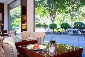 Se sirven desayunos y cenas