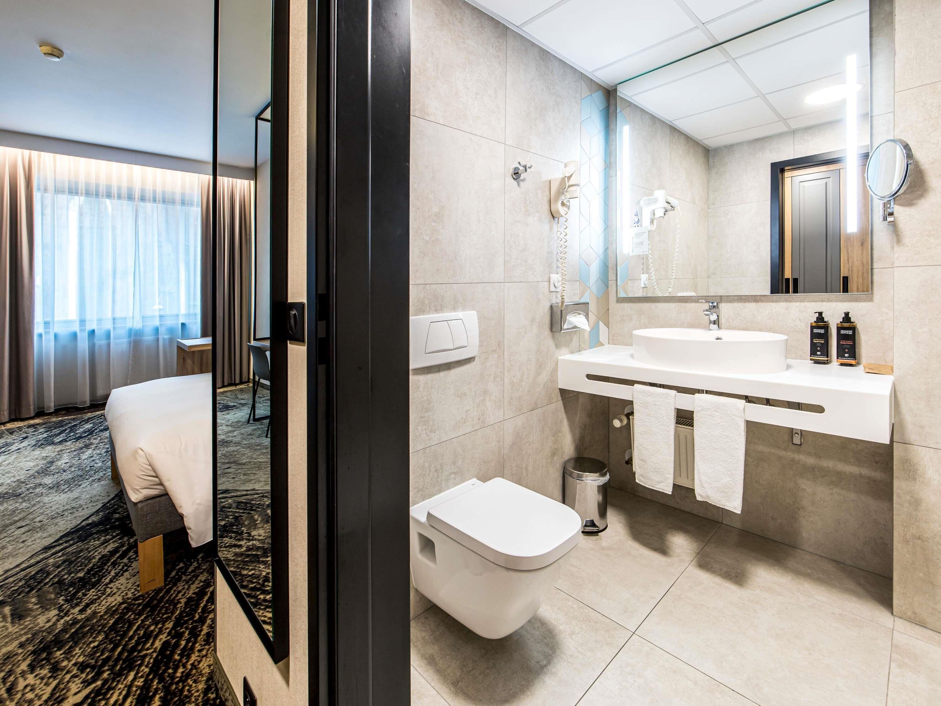 privilege, 1 double bed, 1 sofa bed | hypo-allergenic bedding, in-room safe, desk, blackout curtains