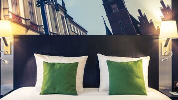 Classic Room, 1 Double Bed with Sofa ( City or Cathedral view) | Hypo-allergenic bedding available, minibar, in-room safe, desk
