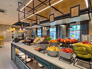 Desayuno buffet todos los días (con cargo)
