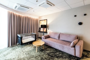 Family Room, 1 Double Bed (Cathedral View) | Extra beds