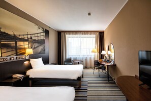 Classic Room, 2 Twin Beds (City or Cathedral View) | Hypo-allergenic bedding, in-room safe, desk, blackout drapes