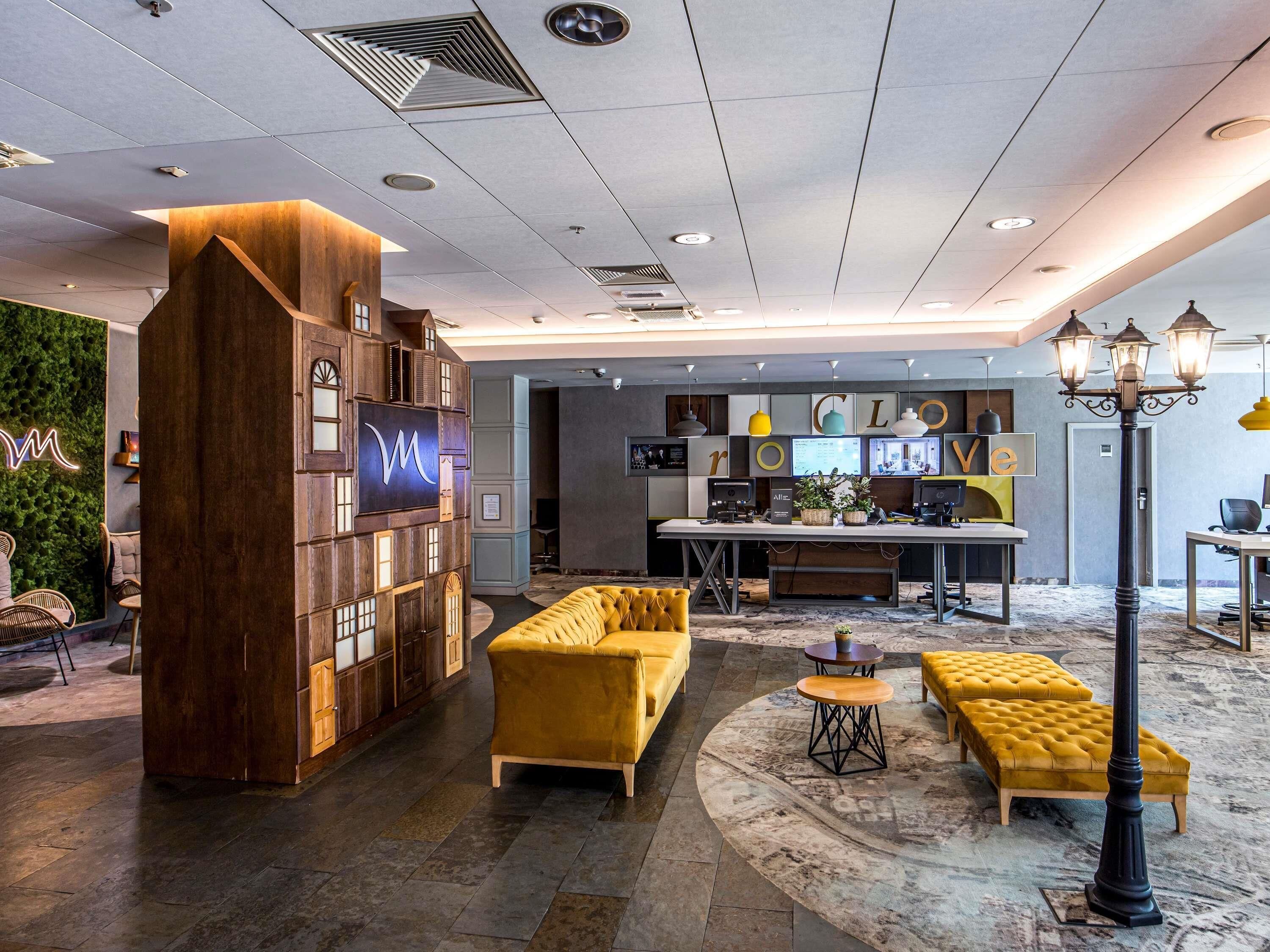 บริเวณภายนอก