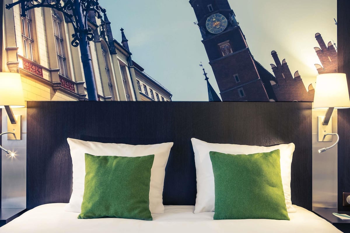 Classic Room, 1 Double Bed with Sofa ( City or Cathedral view)