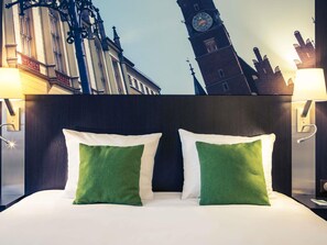 Classic Room, 1 Double Bed with Sofa ( City or Cathedral view) | 저자극성 침구, 객실 내 금고, 책상, 암막 커튼