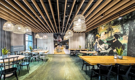 Desayuno buffet todos los días (con cargo)