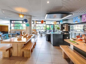 Bar (on property) - Novotel Suites Paris Montreuil Vincennes (Paris)
