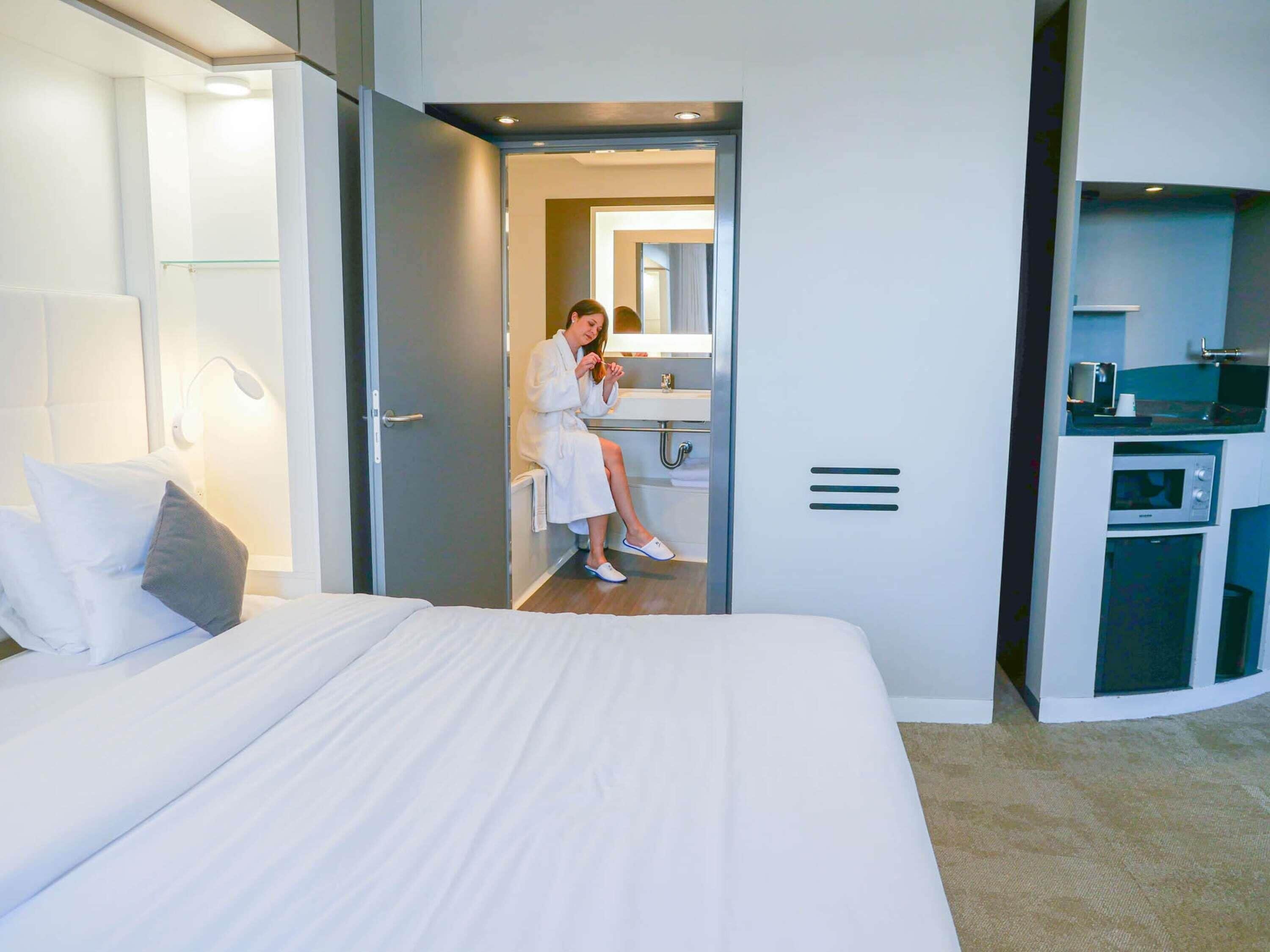 Premium bedding, in-room safe, desk, blackout curtains