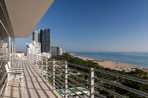 The Ritz-Carlton Suite