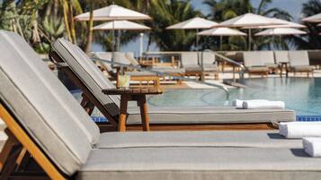 Outdoor pool, pool cabanas (surcharge), pool umbrellas