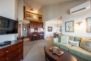 Televisión de pantalla plana, reproductor de DVD