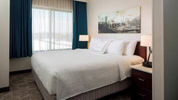 Caja fuerte, tabla de planchar con plancha, cunas gratuitas