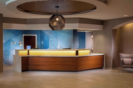 Reception. Springhill Suites By Marriott Chicago Lincolnshire