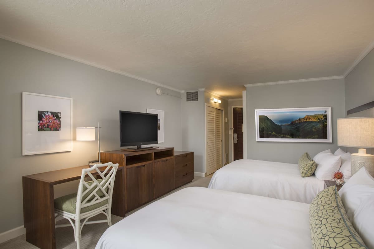 Down comforters, in-room safe, desk, laptop workspace