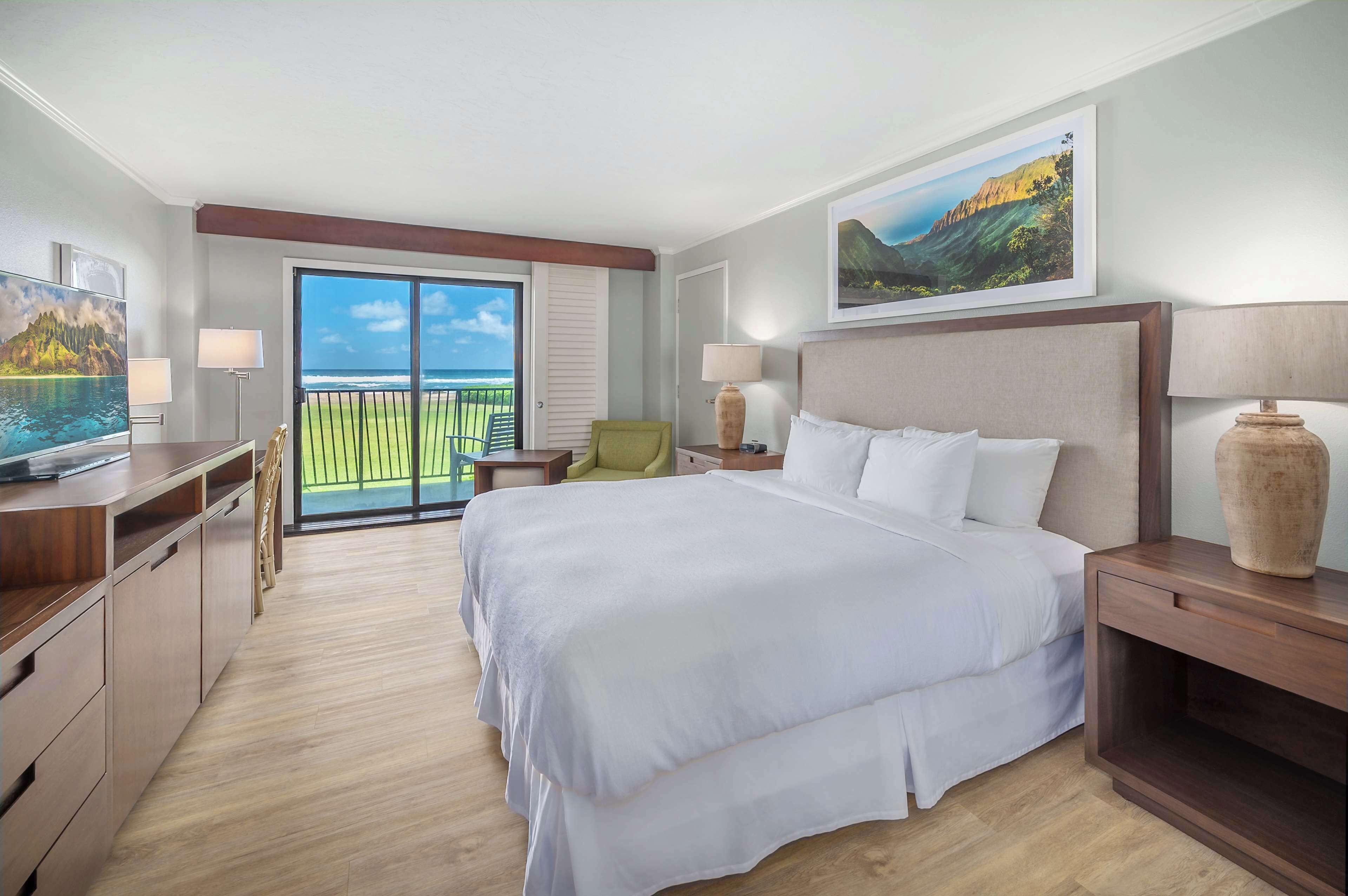 Habitación Premium, 1 cama de matrimonio grande, vistas parciales al mar | Edredones de plumas, caja fuerte, escritorio