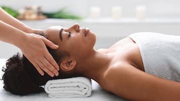 Beach massages, massages
